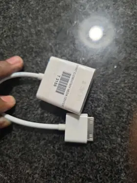 Apple 384228969388 30-pin To Vga Adapter For Older Generation - White A1367