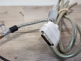 M7649 Apple M7469 Studio Display Cable #3