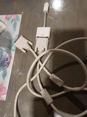 Mb572z Apple Mb572z/b Oem Original A1307 Mini Displayport To Vga Adapter - With Cabel