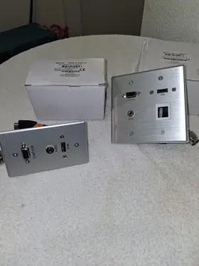 60145 Cables To Go Face Plates. Set A 2 Nib