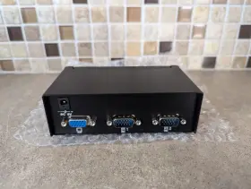 Cablestogo 757120399629 Trulink 2-port Uxga Monitor Switcher/extender 39962 #3
