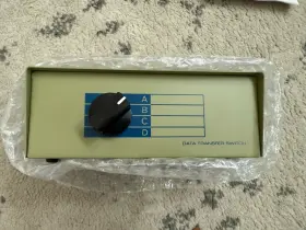 40h1-03604 Cblwhsl Abcd 4 Way Switch Box Hd15 Vga Female