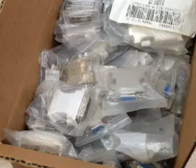 Mixed3354 Gen Lot Of 30x - Female Vga 15 Pin To Male Dvi Adapters Mixed Brands