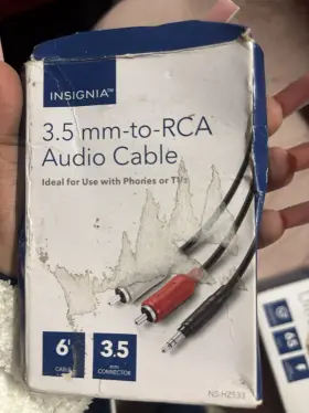 Ns-hz533 Insignia Open Box - 6ft Stereo Audio Rca Cable Black