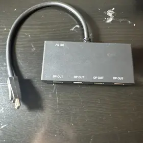 121970 Monoprice 4-port Displayport 1.2 To Multi-stream Transport Mst Hub