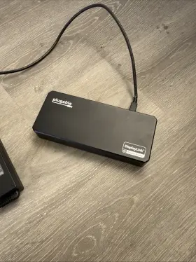 Ud-6950pdz Plugable 12-in-1 Usb C Triple Monitor Docking Station 4k Displays